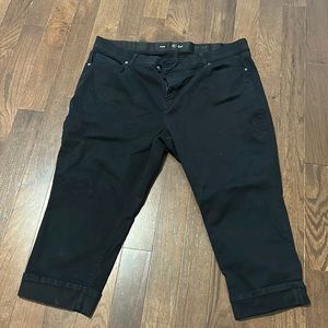 Black Capri Jeans by Style & Co